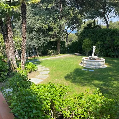 Apartment In Con Piscina