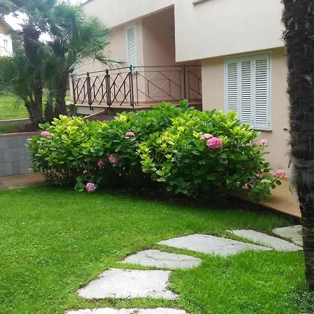 In Con Piscina Apartment *