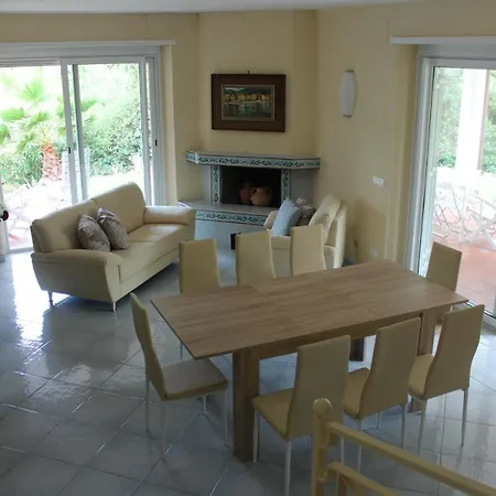 Apartment In Con Piscina *
